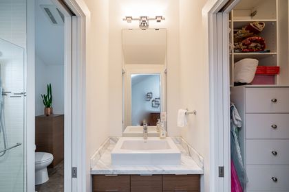 l-5 at 1989 West 37t Avenue, Quilchena, Vancouver West