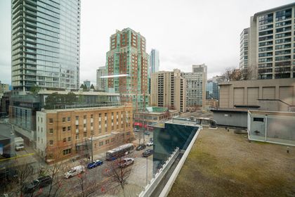 f-2 at 409 - 989 Nelson, Downtown VW, Vancouver West