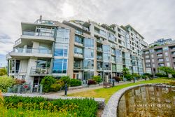 unit-511-1288-marinaside-crescent-vancouver-36 at 511 - 1288 Marinaside Crescent, Yaletown, Vancouver West