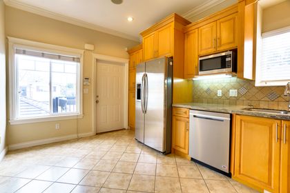 zgimqqla at 278 E 33rd Avenue, Main, Vancouver East