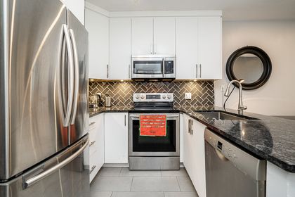 unit-609-1177-hornby-street-vancouver-7 at 609 - 1177 Hornby, Downtown VW, Vancouver West