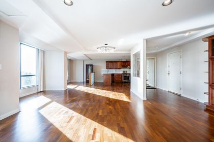 20240422-seva-roberts-unit-702-1233-beach-avenue-vancouver-8 at 702 - 1233 Beach Avenue, West End VW, Vancouver West