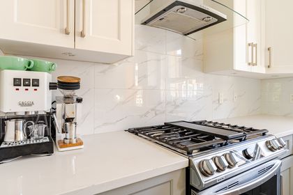 kitchen-3 at 14 - 430 Duncan Street, Queensborough, New Westminster