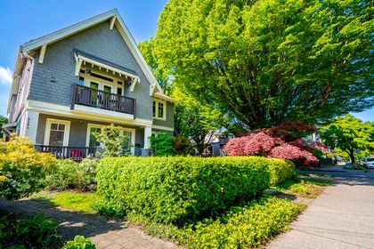 2590-w-7th-avenue-vancouver-2 at 2590 W 7th Avenue, Kitsilano, Vancouver West