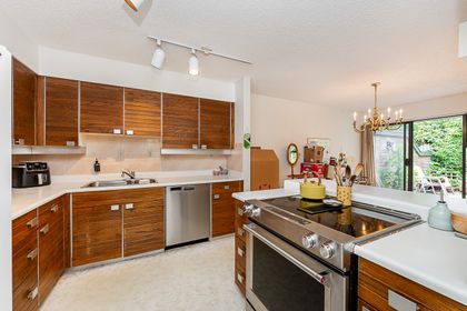 336-wethersfield-drive-vancouver-10 at 336 Wethersfield Drive, Oakridge VW, Vancouver West