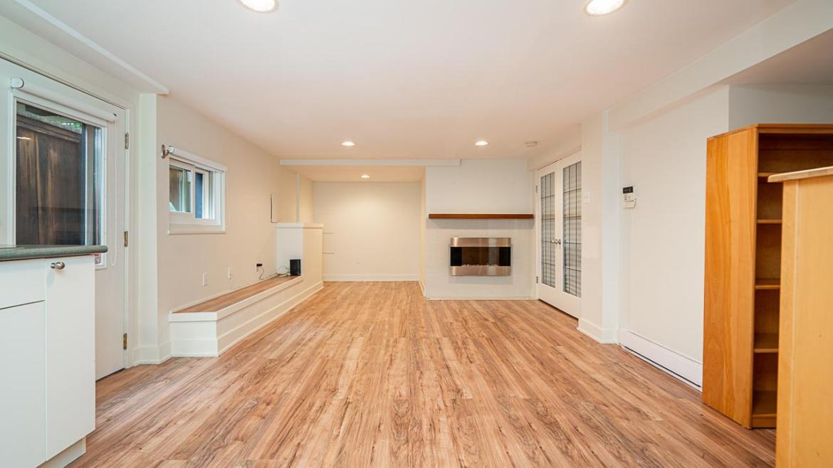 339 27 Street E, Upper Lonsdale, North Vancouver 