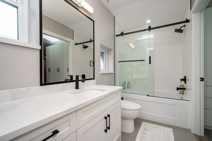 3554-west-3rd-avenue-vancouver-25 at 1 - 3556 West 3rd Avenue, Kitsilano, Vancouver West