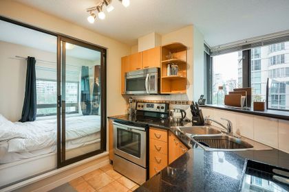 8 at 710 - 1331 Alberni Street, Coal Harbour, Vancouver West