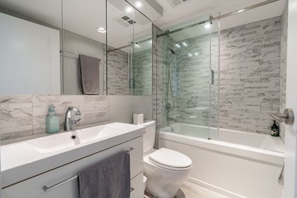 unit-911-500-w-10th-avenue-vancouver-31 at 911 - 500 W 10 Avenue, Fairview VW, Vancouver West