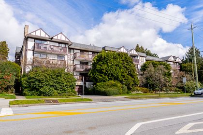 unit-309-310-e-3rd-street-north-vancouver-1 at 309 - 310 e 3rd, Lower Lonsdale, North Vancouver
