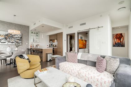 unit-2017-68-smithe-street-vancouver-10 at 2017 - 68 Smithe, Downtown VW, Vancouver West