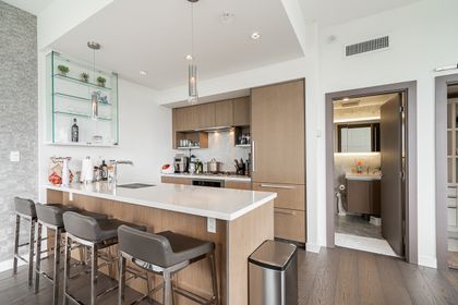 unit-2017-68-smithe-street-vancouver-19 at 2017 - 68 Smithe, Downtown VW, Vancouver West