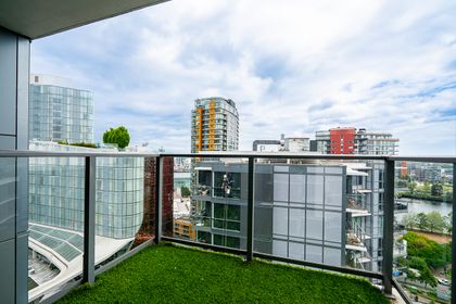 unit-2017-68-smithe-street-vancouver-22 at 2017 - 68 Smithe, Downtown VW, Vancouver West