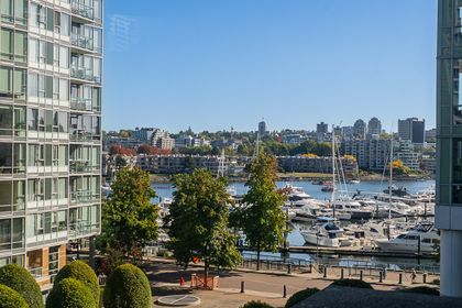 unit-g3n-1077-marinaside-crescent-vancouver-32 at G3N - 1007 Marinaside Cresent, Yaletown, Vancouver West