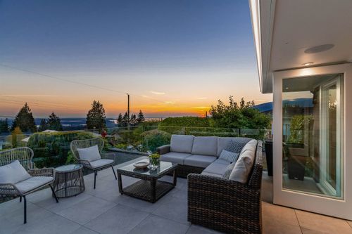 125-kensington-crescent-upper-lonsdale-north-vancouver-02 at 125 Kensington Crescent, Upper Lonsdale, North Vancouver 125-kensington-crescent-upper-lonsdale-north-vancouver-02 at 125 Kensington Crescent, Upper Lonsdale, North Vancouver