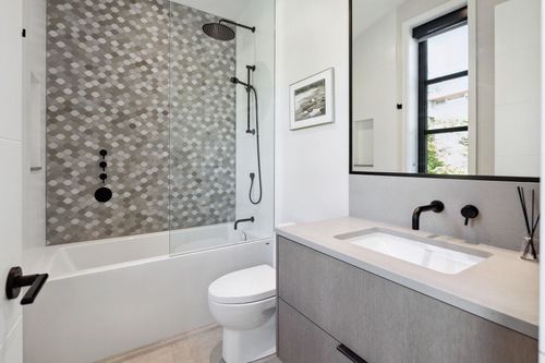 207-carisbrooke-crescent-upper-lonsdale-north-vancouver-18 at 207 Carisbrooke Crescent, Upper Lonsdale, North Vancouver