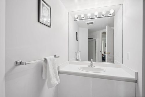 120-w-2nd-street-lower-lonsdale-north-vancouver-18 at 2401 - 120 W 2nd Street, Lower Lonsdale, North Vancouver