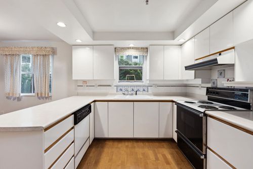 3377-capilano-crescent-capilano-nv-north-vancouver-16 at 101 - 3377 Capilano Crescent, Capilano NV, North Vancouver