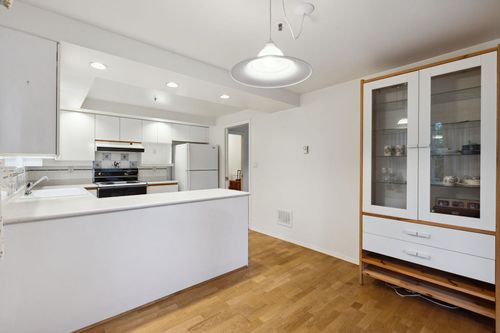 3377-capilano-crescent-capilano-nv-north-vancouver-20 at 101 - 3377 Capilano Crescent, Capilano NV, North Vancouver