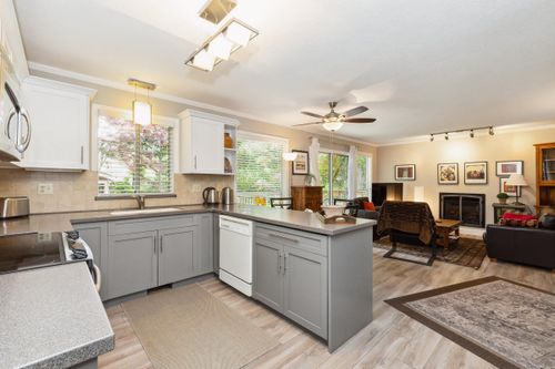 4728-underwood-avenue-lynn-valley-north-vancouver-11 at 4728 Underwood Avenue, Lynn Valley, North Vancouver