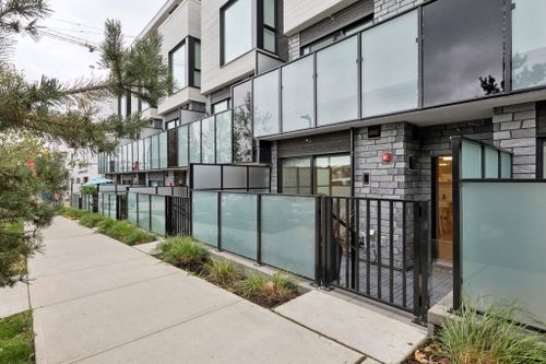 650-e-2nd-street-lower-lonsdale-north-vancouver-32 at 112 - 650 E 2nd Street, Lower Lonsdale, North Vancouver