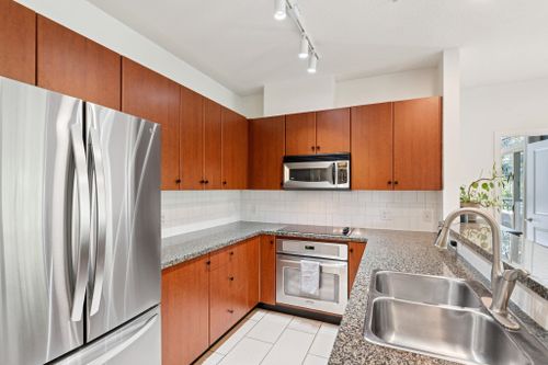 100-capilano-road-port-moody-centre-port-moody-17 at 219 - 100 Capilano Road, Port Moody Centre, Port Moody