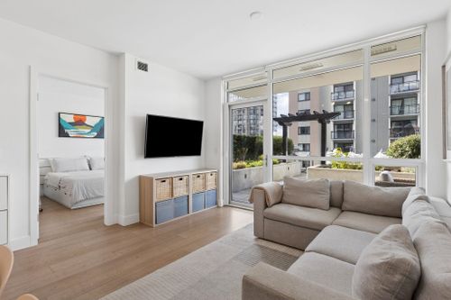 177-w-3rd-street-lower-lonsdale-north-vancouver-03 at 208 - 177 W 3rd Street, Lower Lonsdale, North Vancouver