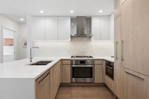 177-w-3rd-street-lower-lonsdale-north-vancouver-14 at 208 - 177 W 3rd Street, Lower Lonsdale, North Vancouver