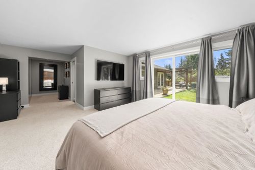 4515-meadowbank-close-lynn-valley-north-vancouver-15 at 4515 Meadowbank Close, Lynn Valley, North Vancouver