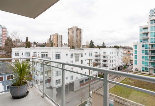 c09bec8b71bae67db39e13a11ea2c439 at 806 - 170 W 1st Street, Lower Lonsdale, North Vancouver