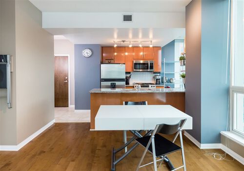 c2d72b76d72d7af536201a1aec280279 at 806 - 170 W 1st Street, Lower Lonsdale, North Vancouver