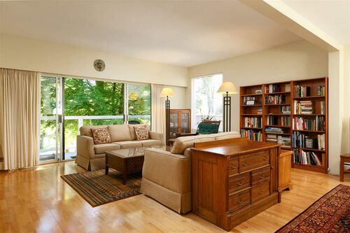 8f89ef4c30b72e40ff4d115641ceea66 at 1012 Frederick Road, Lynn Valley, North Vancouver