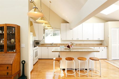 b0dfdb1a8b56428fb0b9fccee42e5dd7 at 1012 Frederick Road, Lynn Valley, North Vancouver