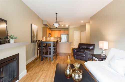 2f975f9d5e029c72b4acc118b3ef29d3 at 408 - 1336 Main Street, Downtown SQ, Squamish