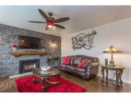 1787031b30b8cc43a78b71f4a325dcc8 at 34673 Lougheed Highway, Hatzic, Mission