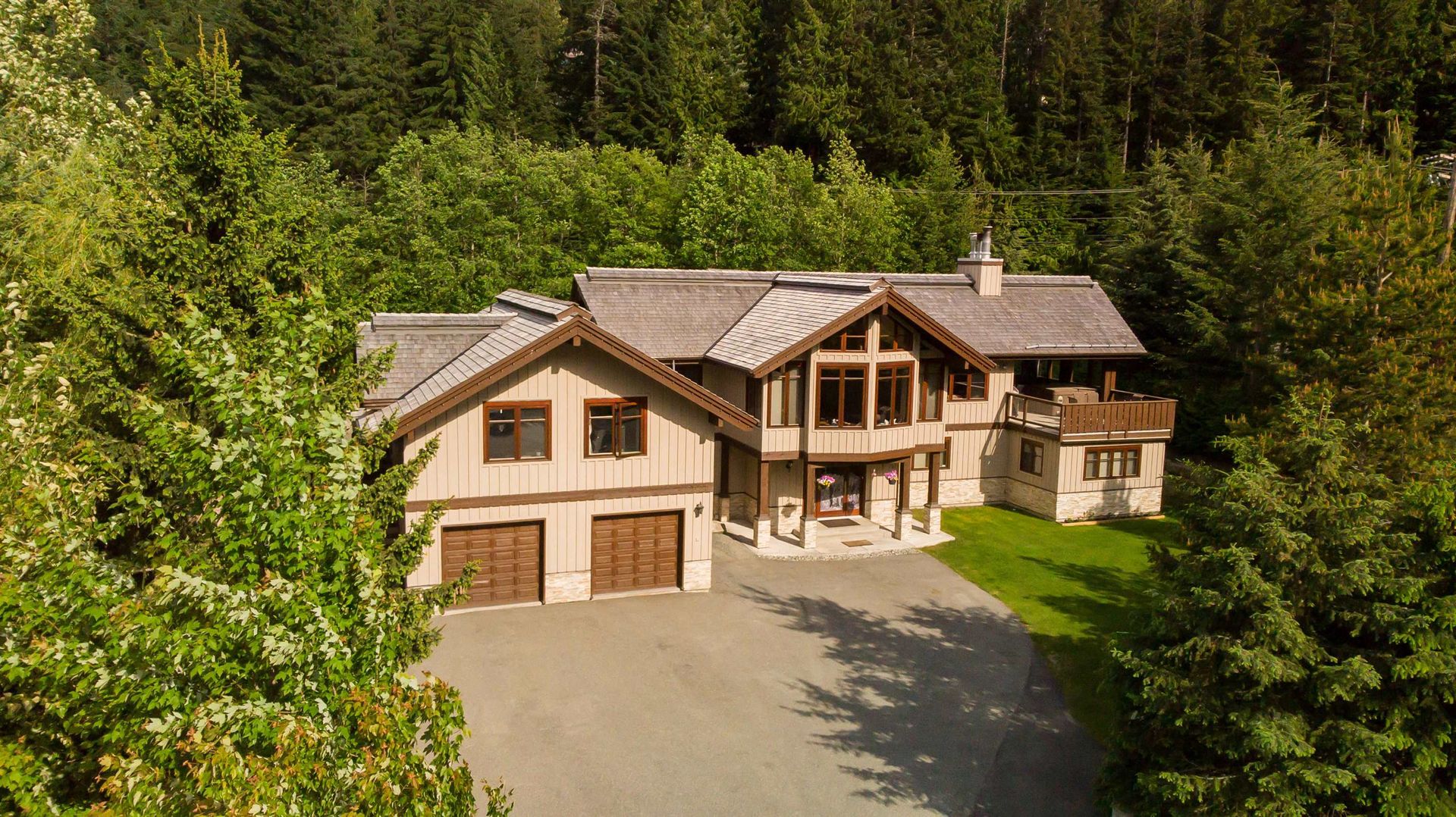 2220 Lake Placid Road, Whistler Creek, Whistler 