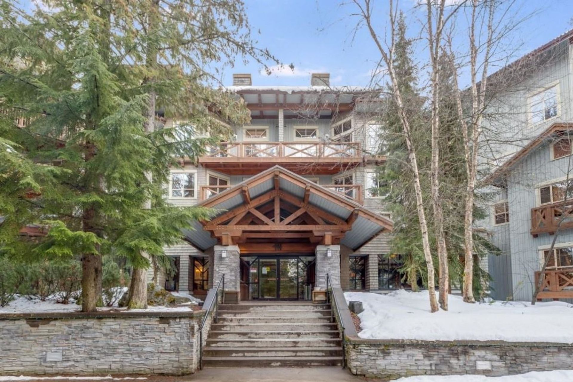 101G4 - 4653 Blackcomb Way, Benchlands, Whistler 