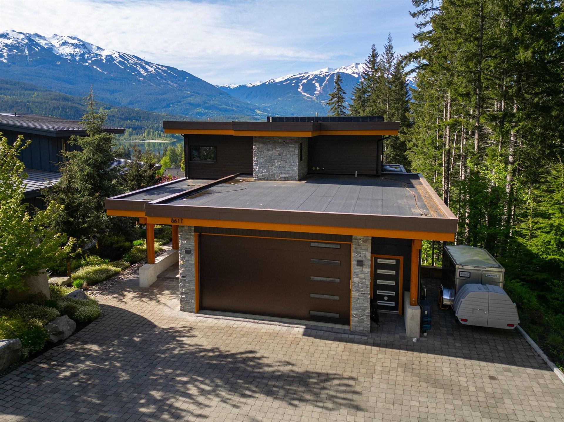 8617 Lauren Woolstencroft Way, Rainbow, Whistler 