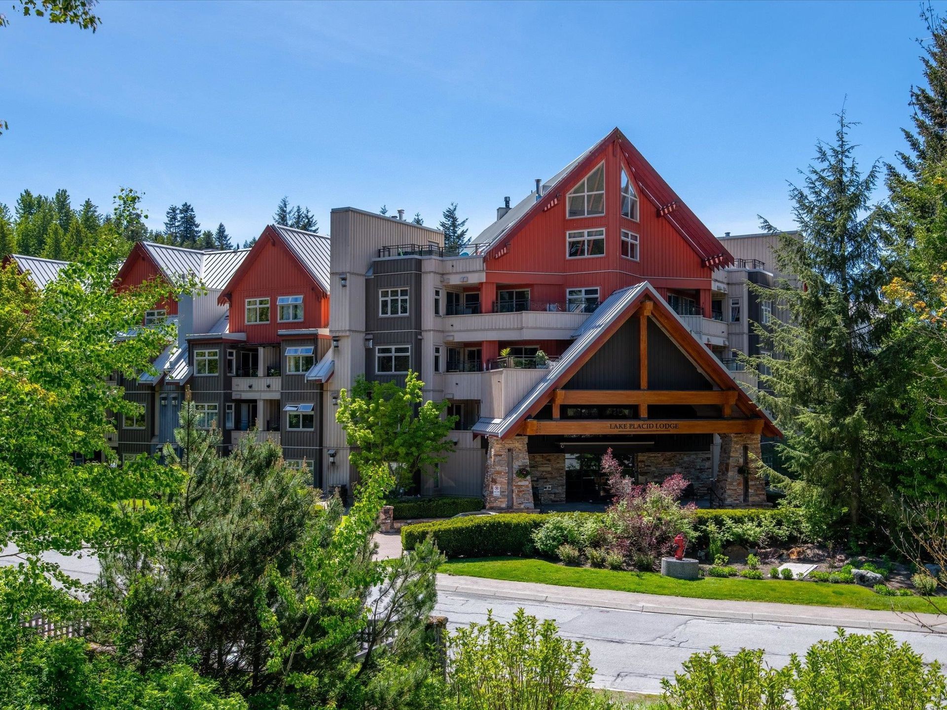 211 - 2050 Lake Placid Road, Whistler Creek, Whistler 