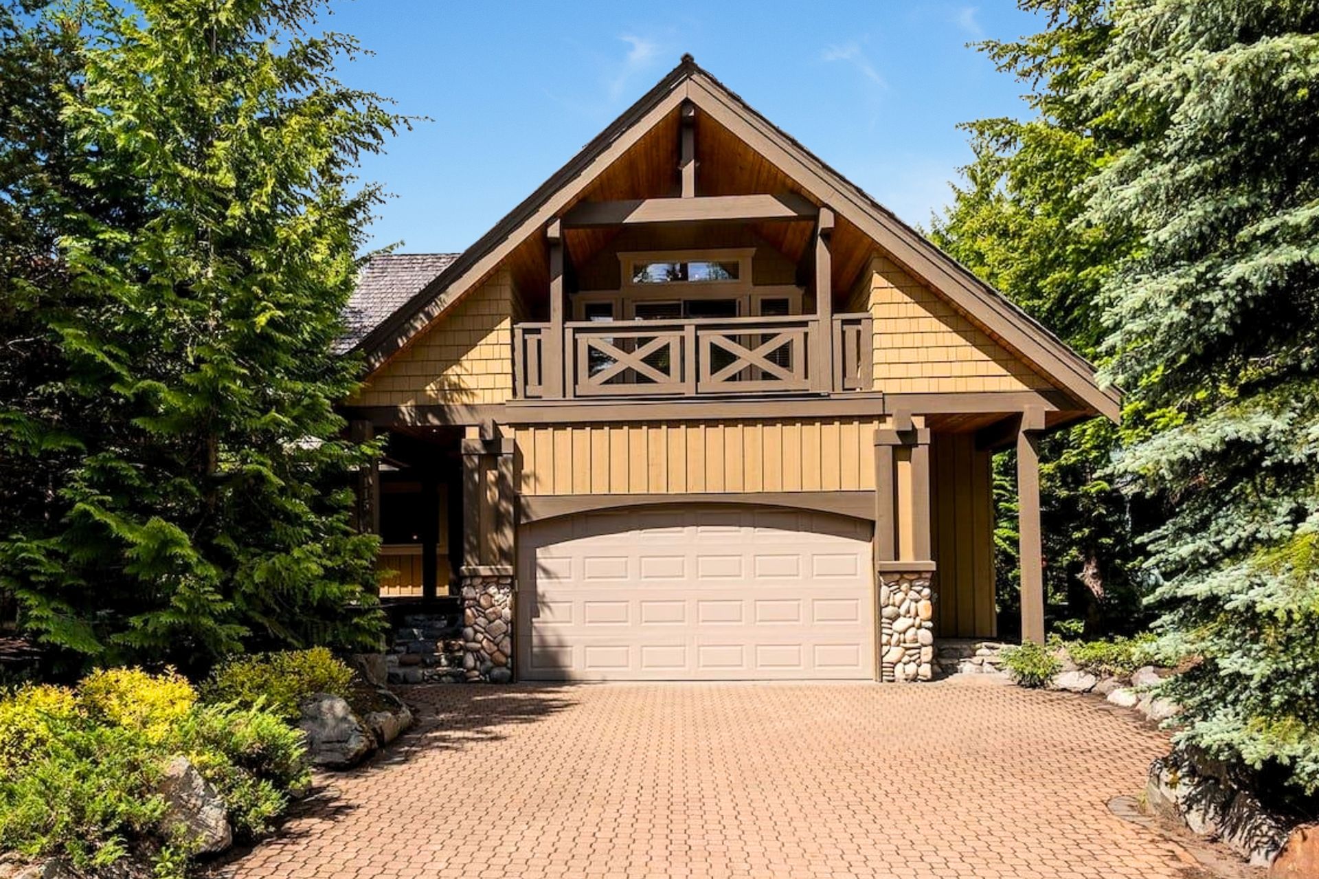 8115 Muirfield Crescent, Green Lake Estates, Whistler 