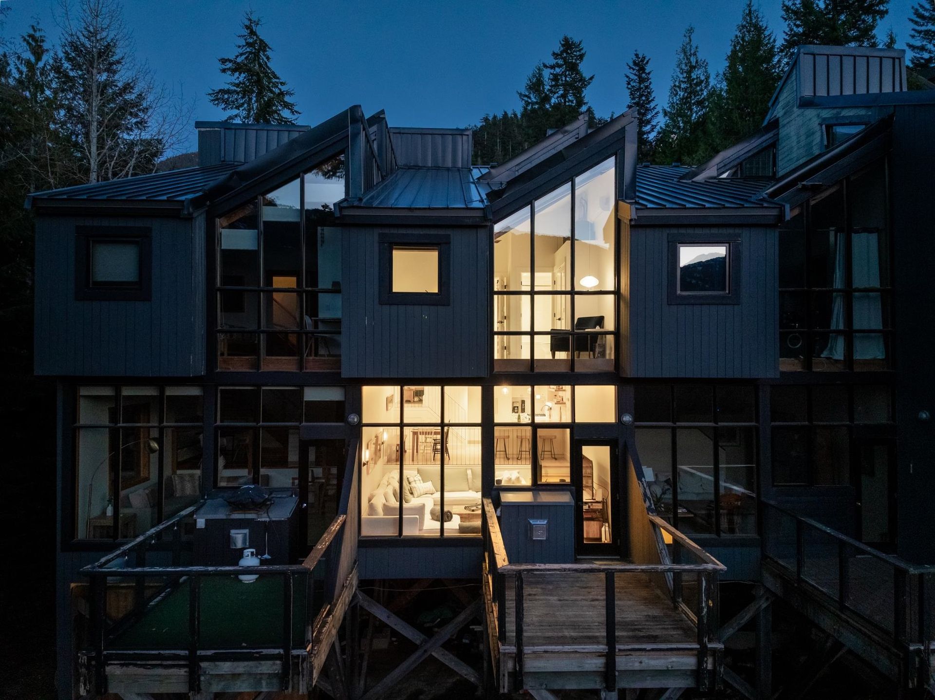 2 - 2221 Gondola Way, Whistler Creek, Whistler 