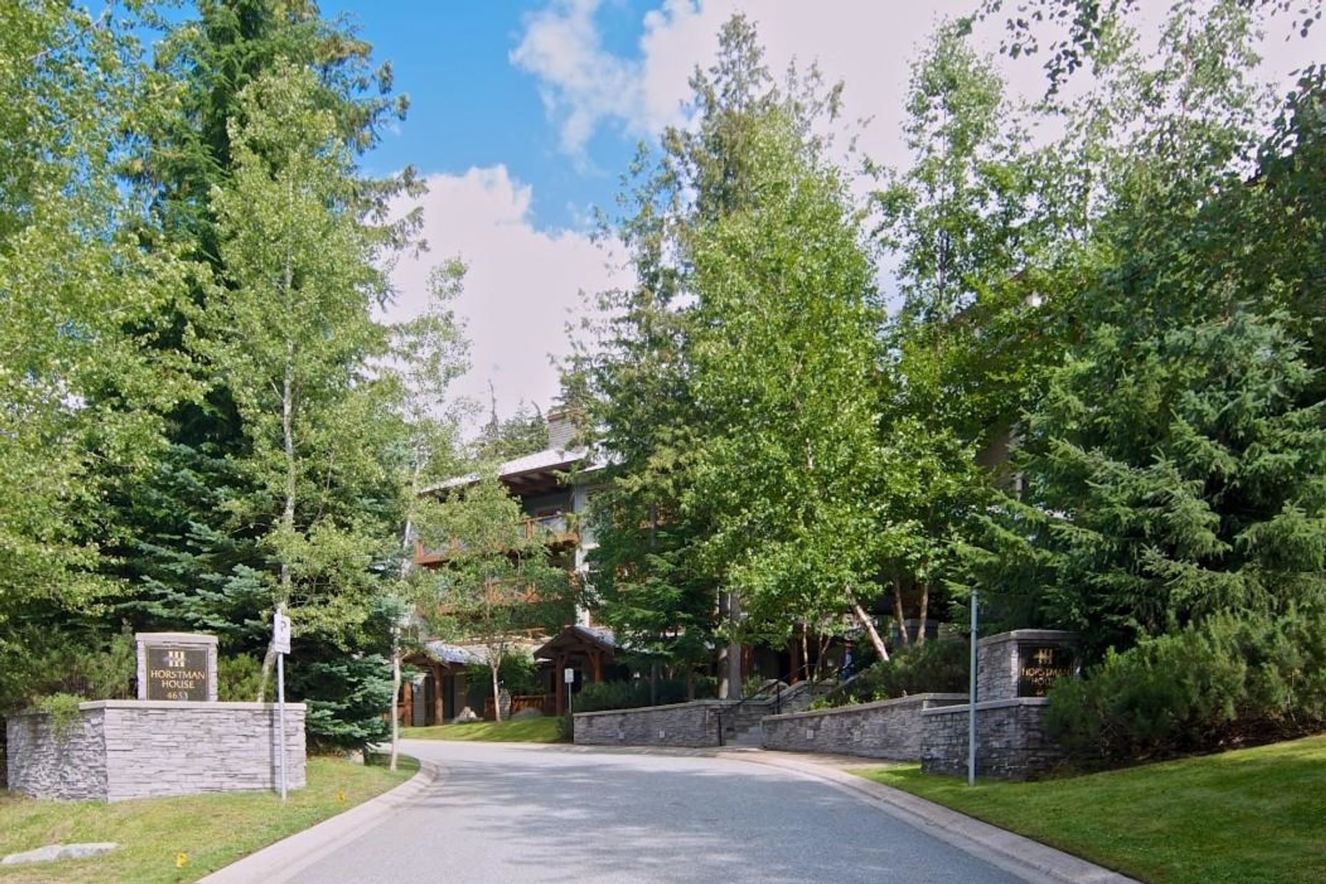 405 G4 - 4653 Blackcomb Way, Benchlands, Whistler 