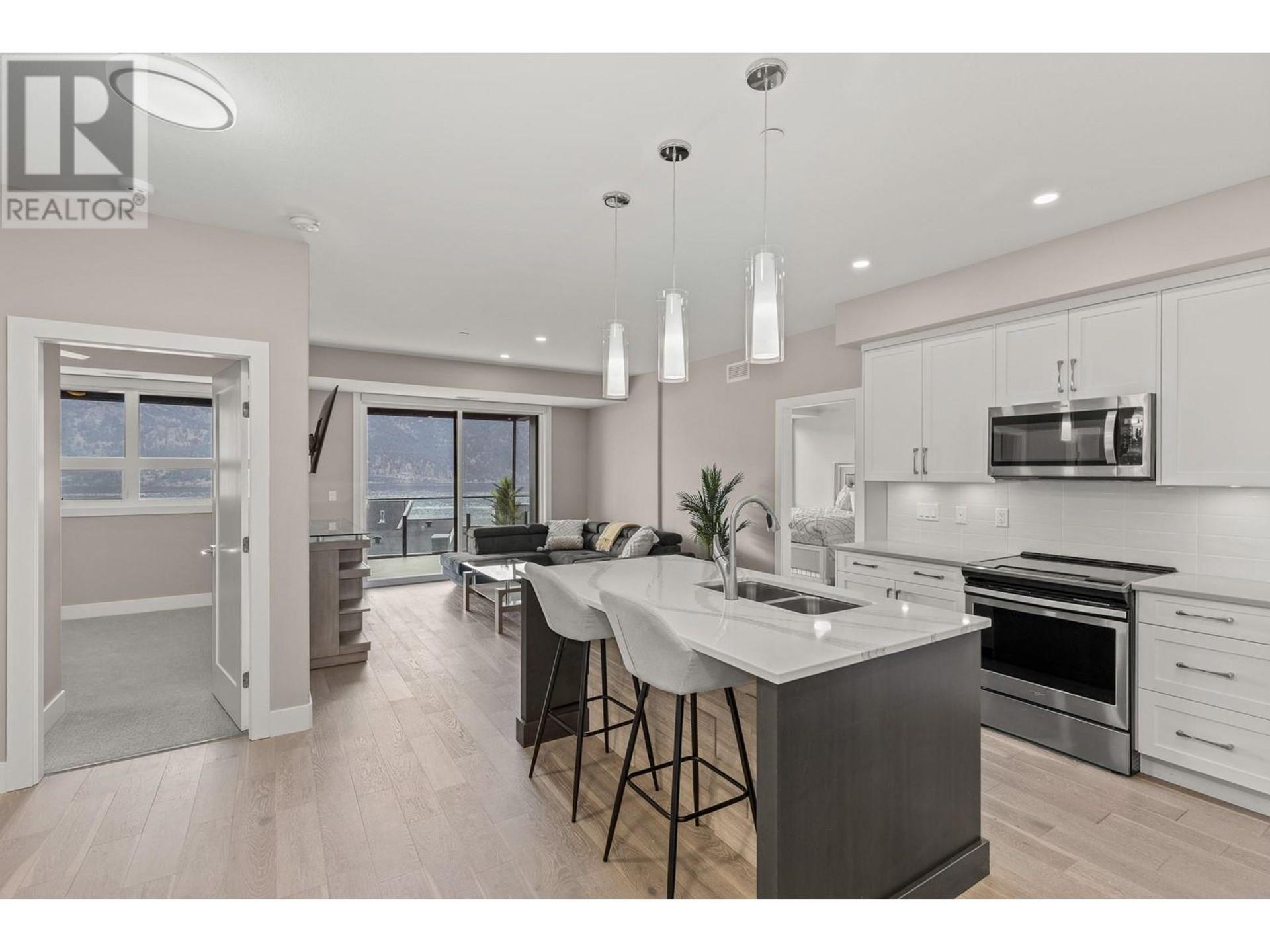 3475 Granite Close 208, Mckinley Landing, Kelowna photo number 1