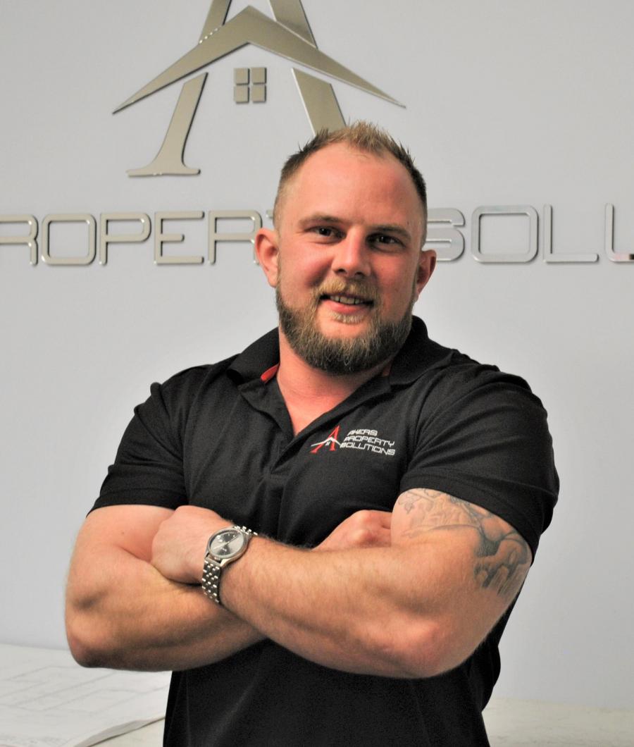 Julian Akers team page photo