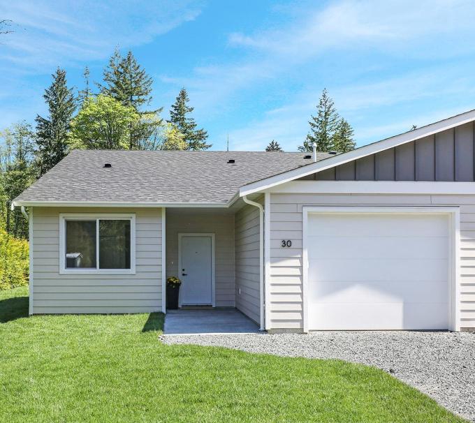 1505 Croation, Campbell River photo number 2