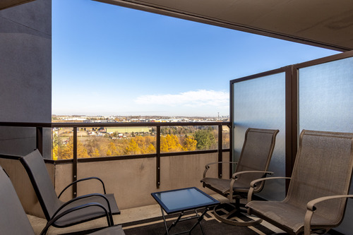 9255-jane-st-907-20 at 907 - 9255 Jane Street, Maple, Vaughan