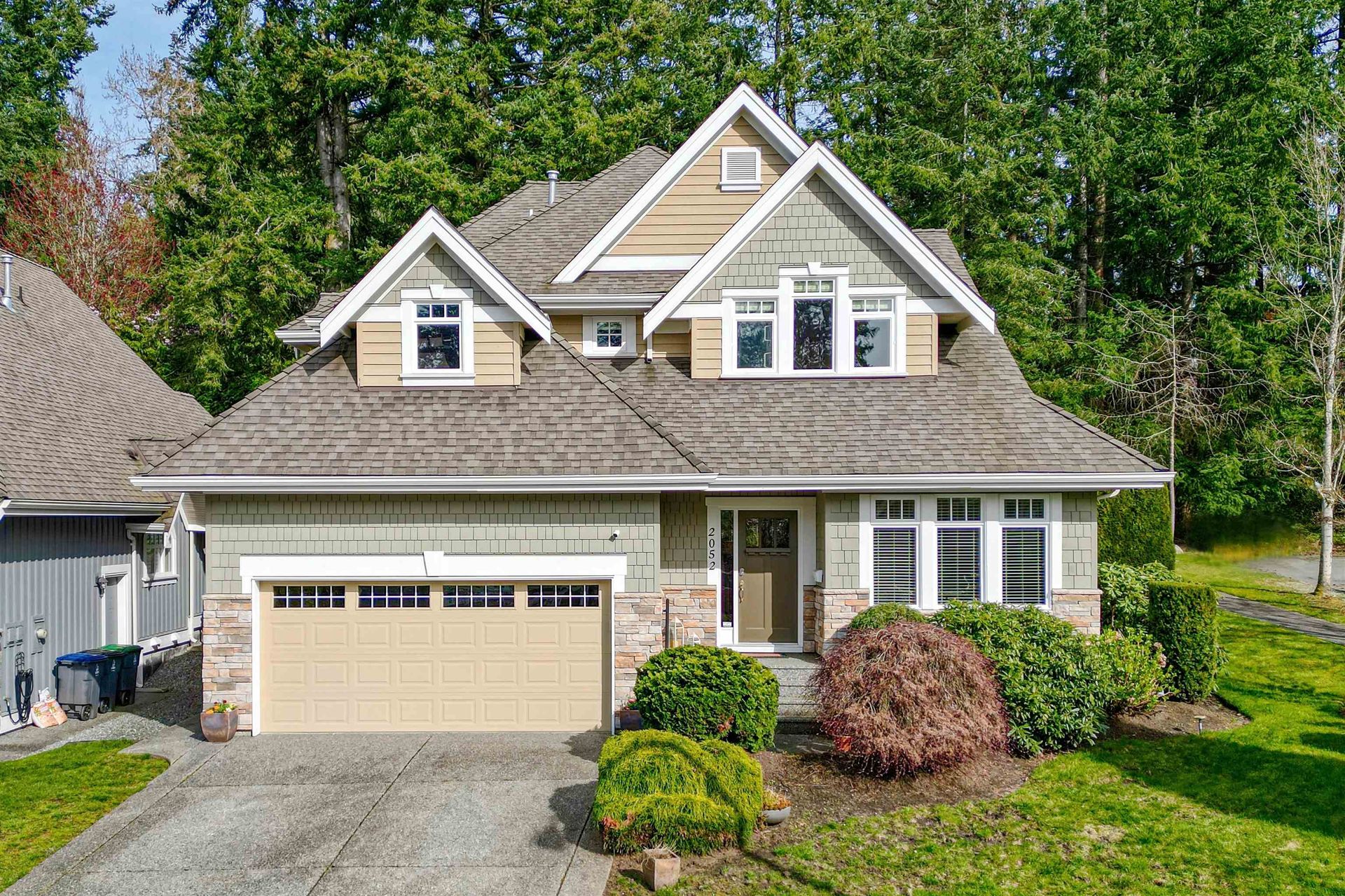 2052 128a Street, Crescent Bch Ocean Pk., South Surrey White Rock 2