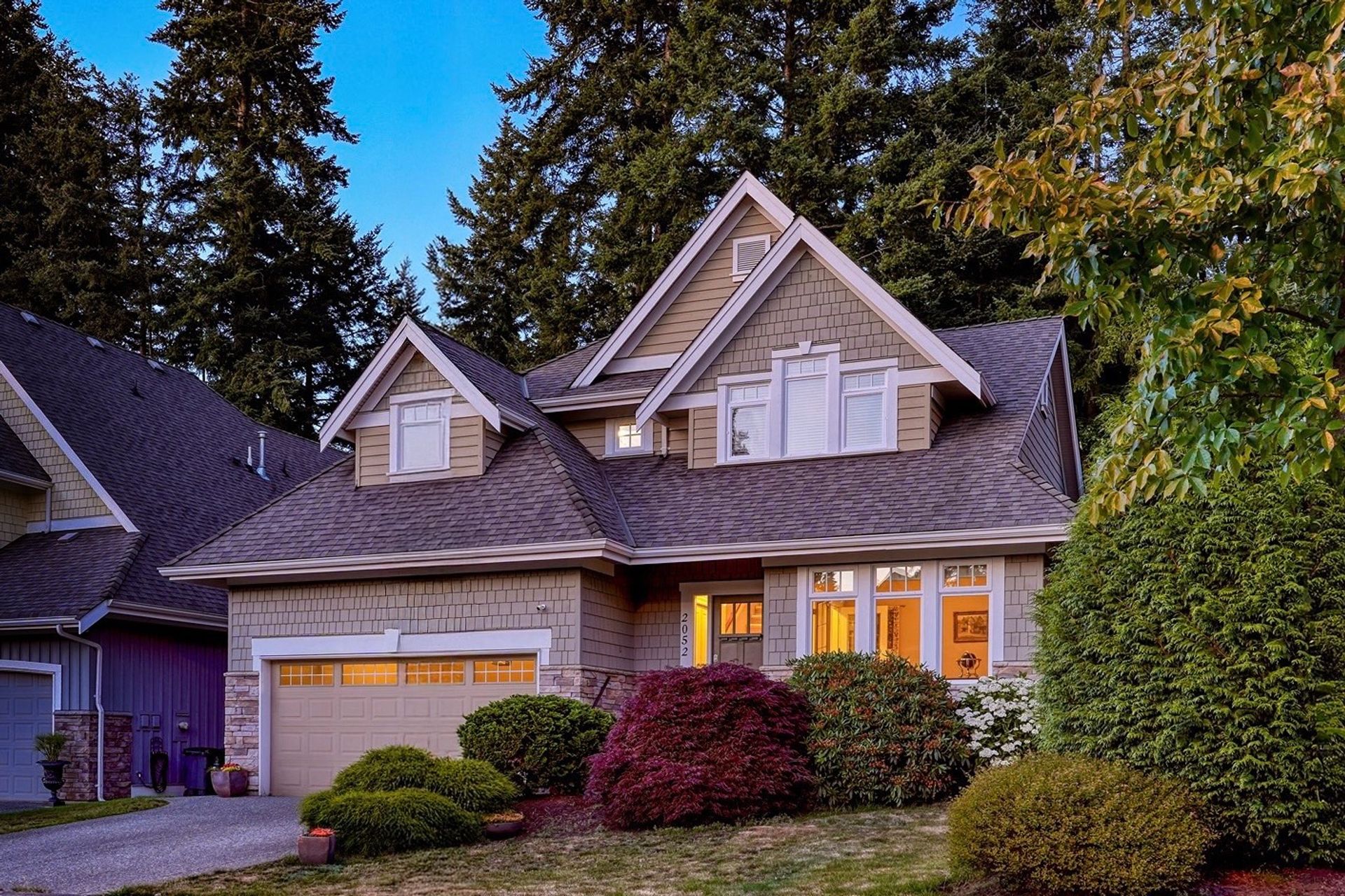 2052 128a Street, Crescent Bch Ocean Pk., South Surrey White Rock 2