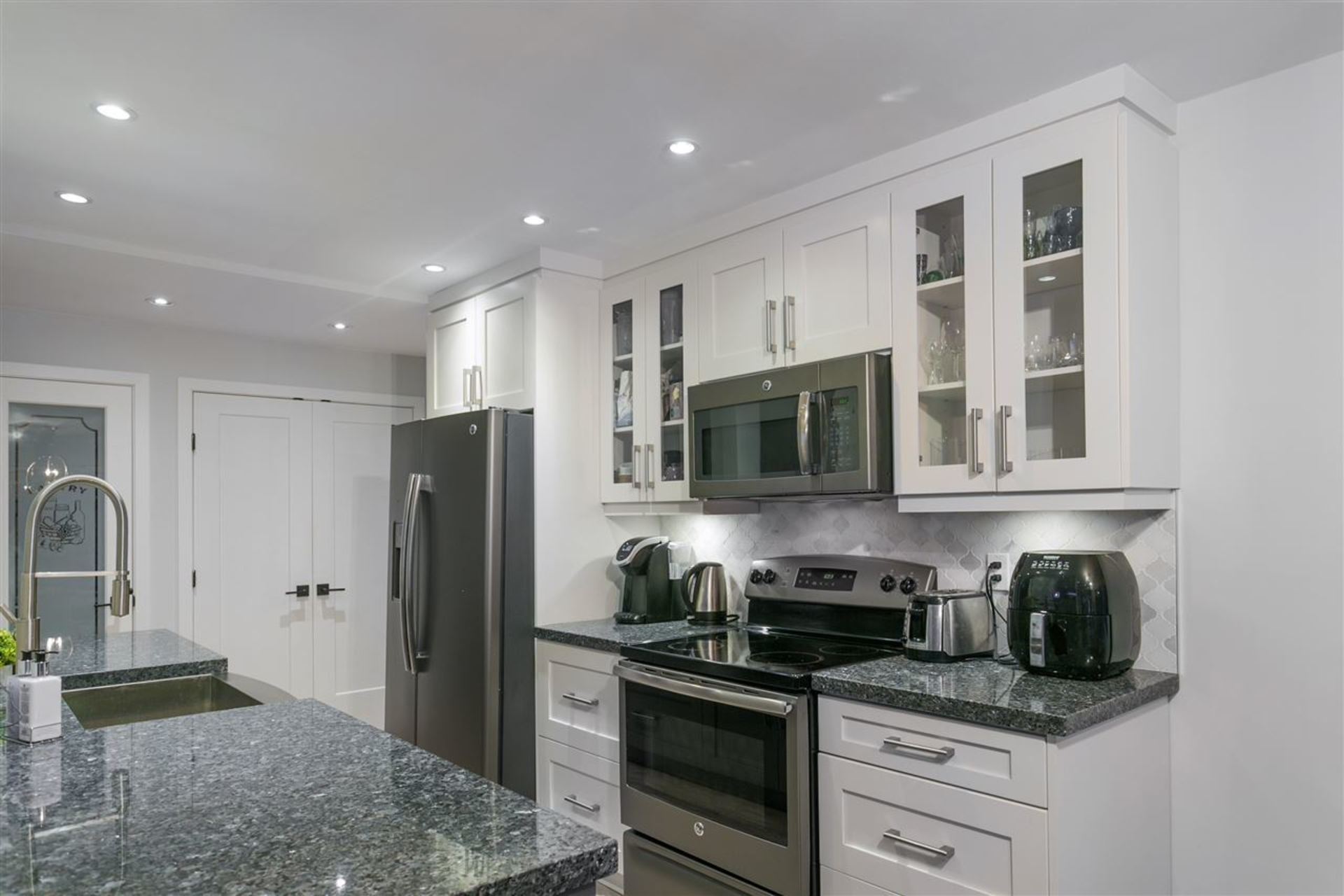 304 114 E Windsor Road Upper Lonsdale North Vancouver R2246785