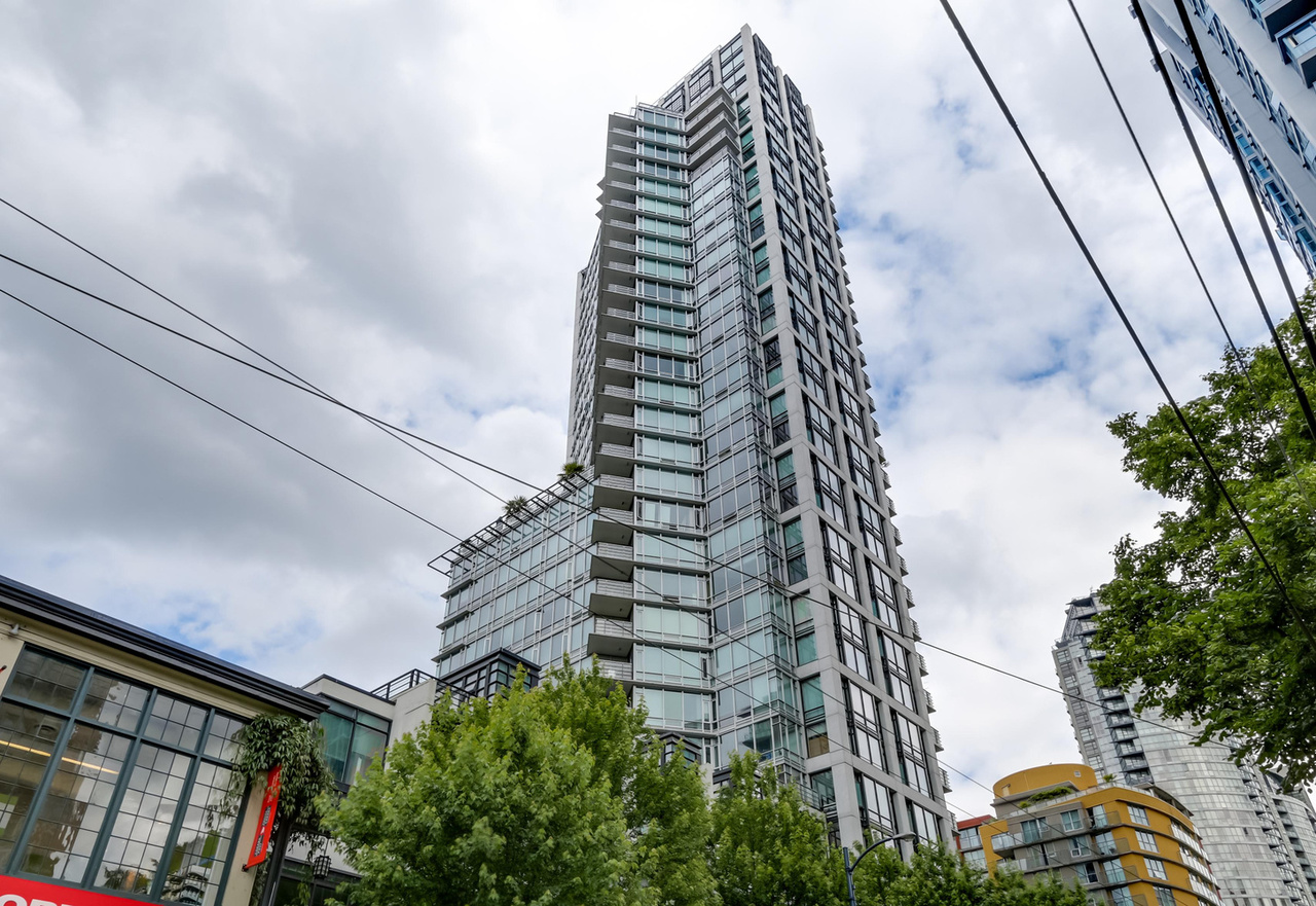 908 - 1255 Seymour Street  by Alice Rei Ho Personal Real Estate Corporation 908 - 1255 Seymour Street